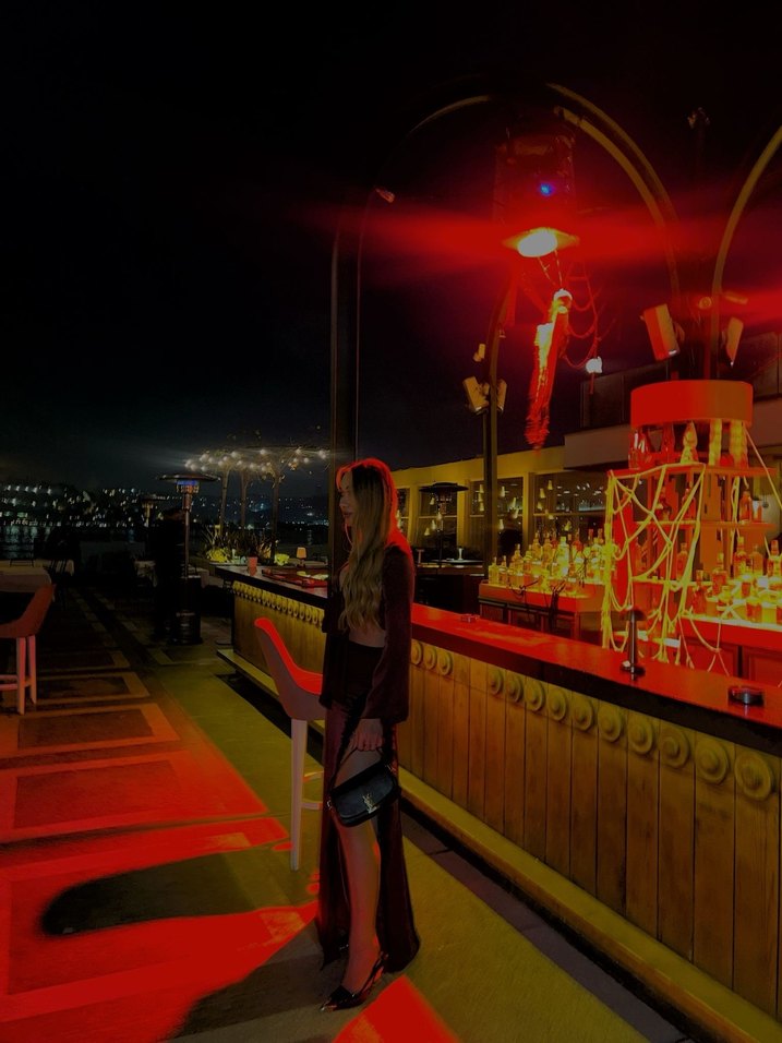 Bordo Uzun yırtmaçlı etek ve bağlama detaylı bluz - Görsel 2