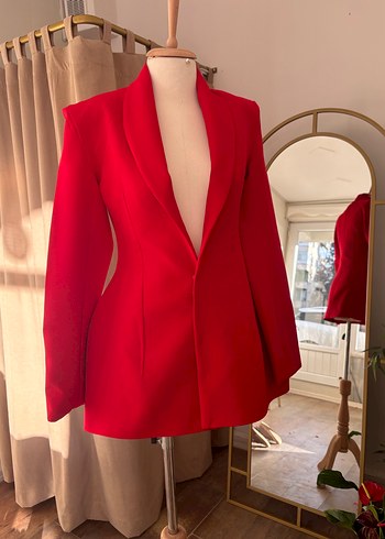 Kırmızı Dantel Detaylı balık etek ve ceket - Görsel 5