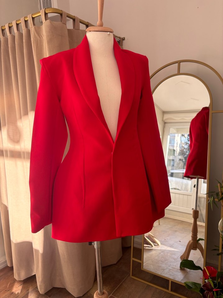 Kırmızı Dantel Detaylı balık etek ve ceket - Görsel 5