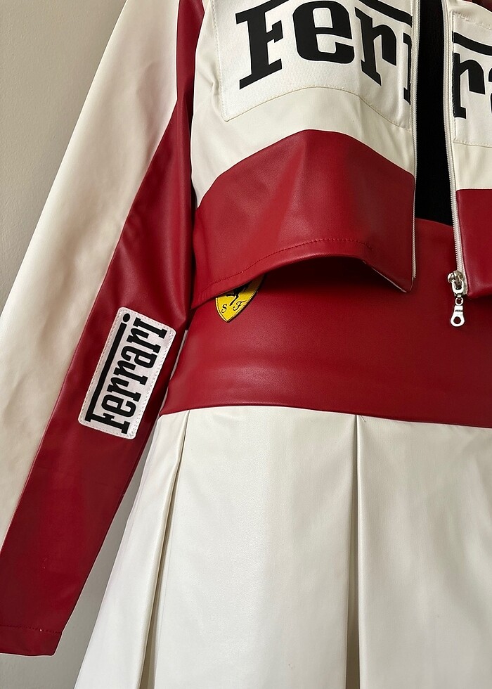 Ferrari yazılı deri etek ceket takım - Görsel 4