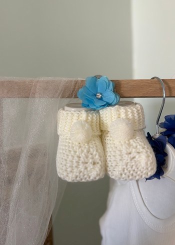 Renkli Nakışlı Kız Bebek Örgü Patik - Görsel 3