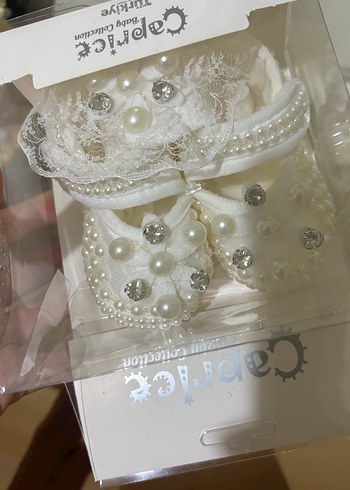 Kız Bebek Beyaz Örgü Dantelli Nakışlı Patik - Görsel 5