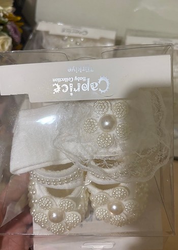 Kız Bebek Beyaz Örgü Dantelli Nakışlı Patik - Görsel 3