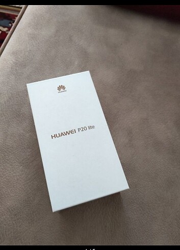 Huawei telefon kutusu