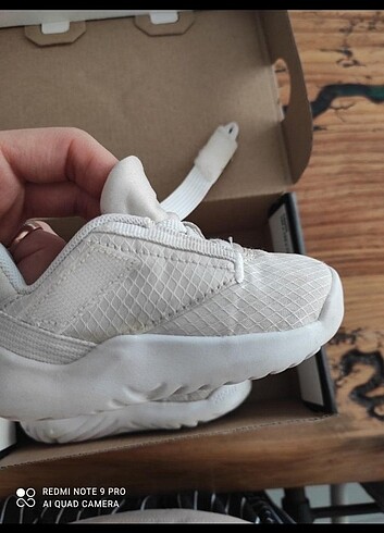 21 Beden beyaz Renk Nike Jordan 21 numara