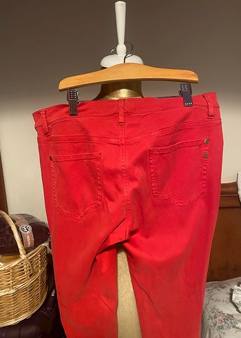 Kırmızı KadınJean - Görsel 2