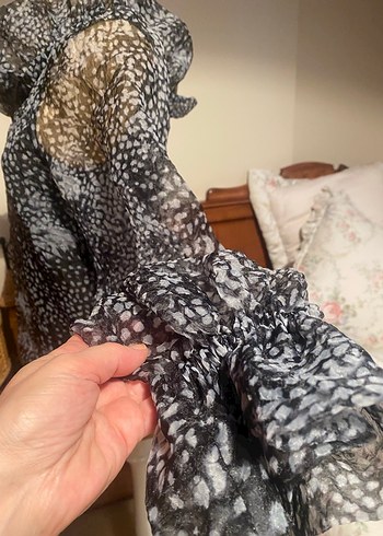 Tek kol Desenli Fırfırlı Uzun Kollu Bluz - Görsel 2