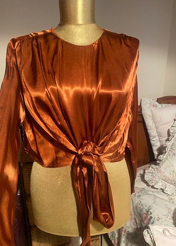 Drapeli saten bluz - Görsel 3