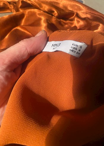 Drapeli saten bluz - Görsel 4