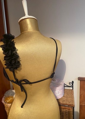 Siyah Fırfırlı Strappy Bikini Üstü - Görsel 4