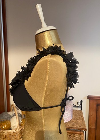 Siyah Fırfırlı Strappy Bikini Üstü - Görsel 3