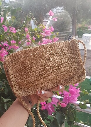 Pull and Bear Hasır Çanta
