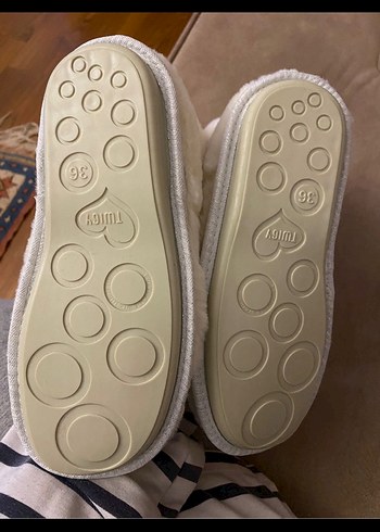 Twigy Beyaz Kürklü Sıcak Ev Terliği - Görsel 2