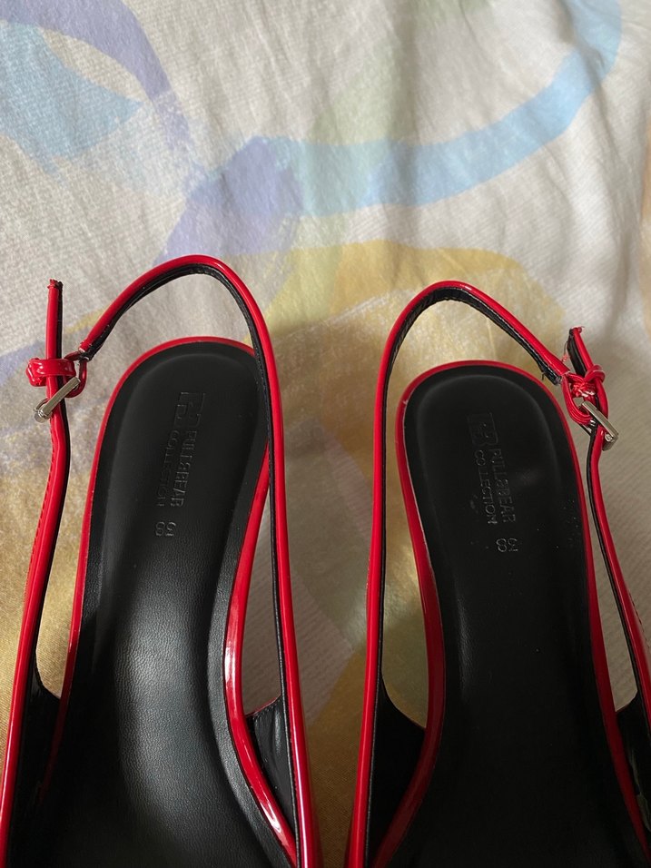 Kırmızı Tokalı Stiletto Topuklu Kadın Ayakkabı - Görsel 3