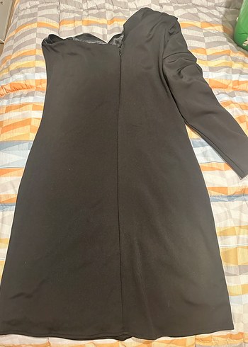 Tek kollu Düğmeli Siyah Uzun Kadın elbise - Görsel 4