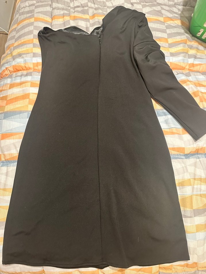 Tek kollu Düğmeli Siyah Uzun Kadın elbise - Görsel 4