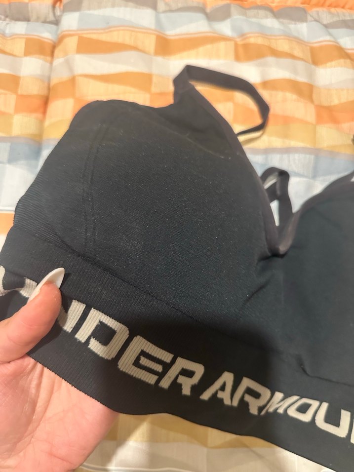 Under Armour Siyah Spor Sütyeni - Görsel 5