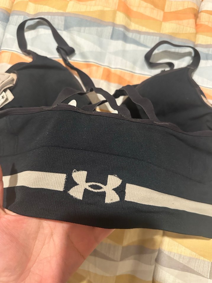 Under Armour Siyah Spor Sütyeni - Görsel 4