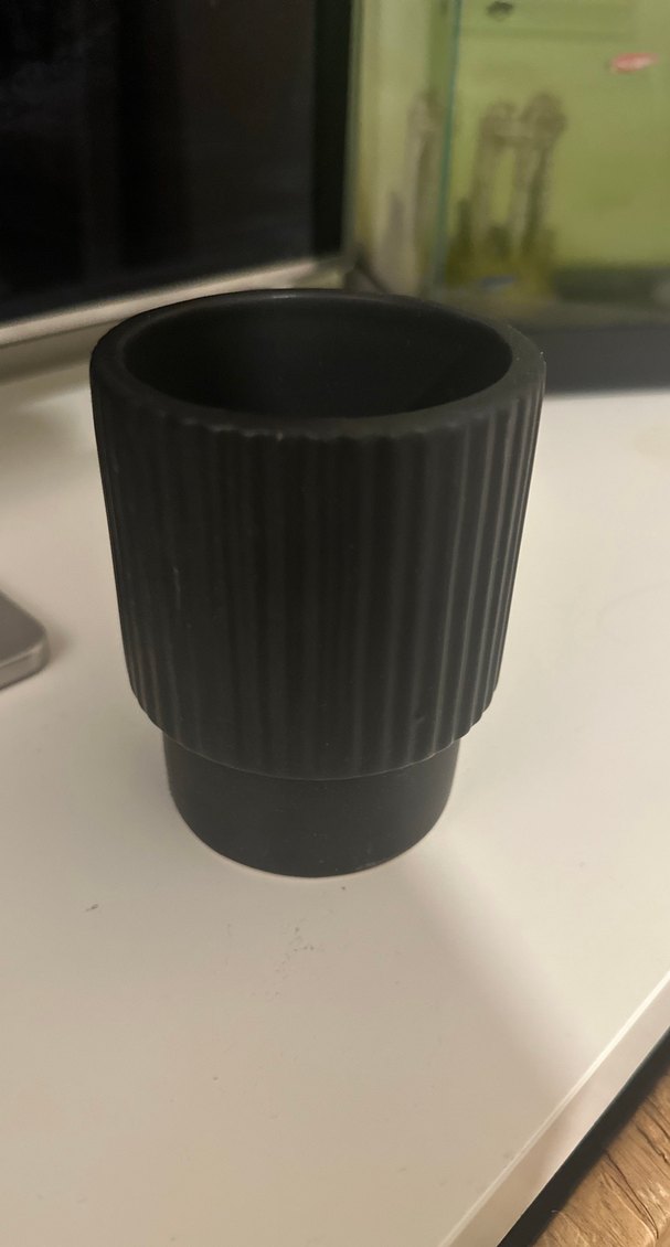 Siyah Renkli Kabartmalı Vazo - Görsel 4