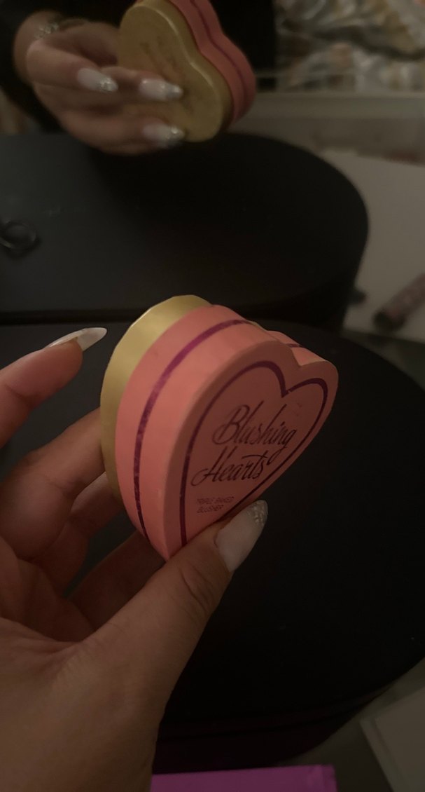 Kalp Şeklinde Parlak Pembe Allık - Görsel 4