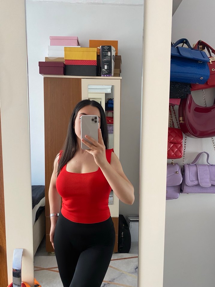 Kırmızı Bluz - Görsel 2