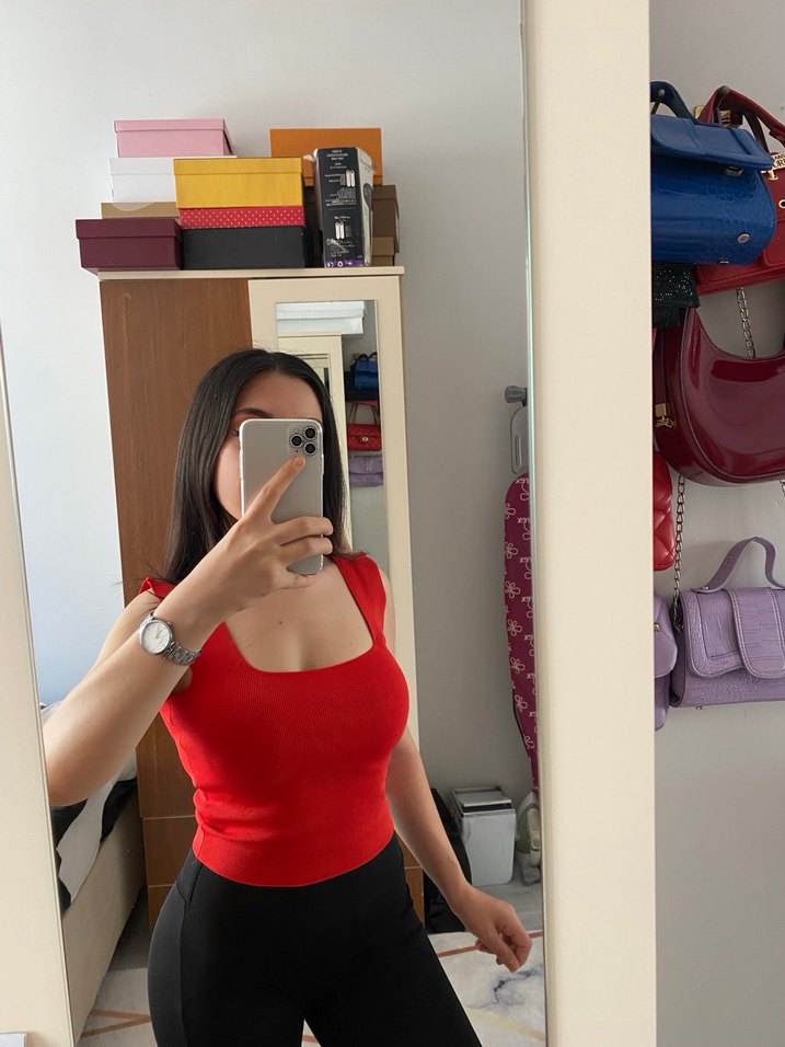 Kırmızı Bluz - Görsel 3