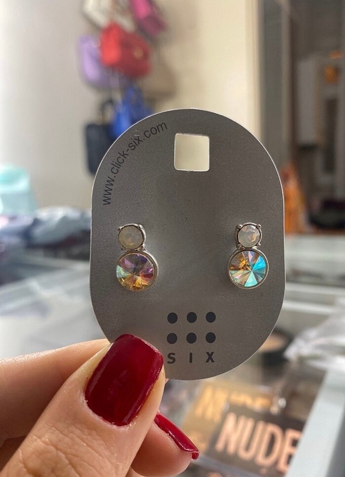 Mini Çok Renkli Payetli Küpe - Görsel 3