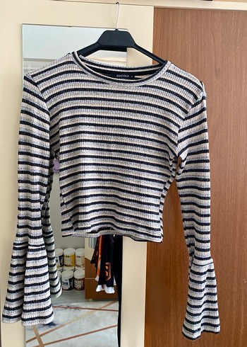 Çizgili crop bluz - Görsel 4