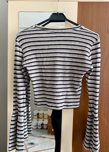 Çizgili crop bluz - Görsel 5