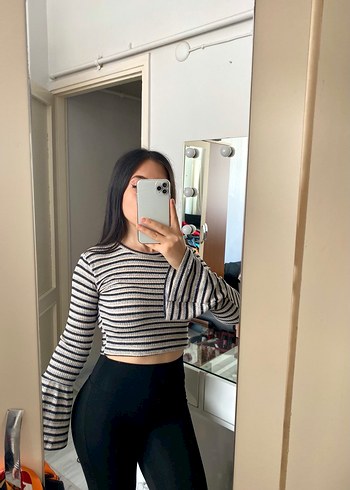 Çizgili crop bluz - Görsel 3