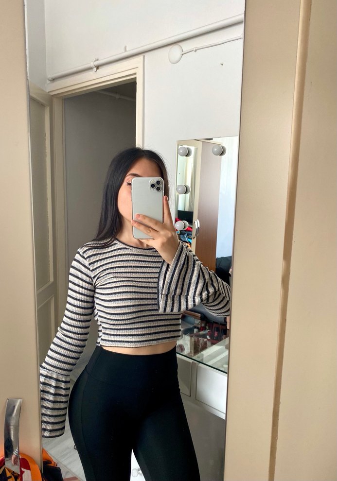 Çizgili crop bluz - Görsel 3