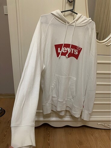 LEVIS marka orijinal m beden beyaz sweatshirt