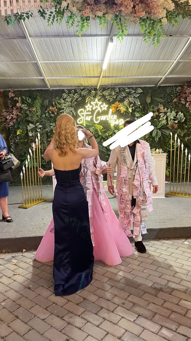 Mavi Parlak Boncuk Detaylı Straplez Midi Abiye - Görsel 3