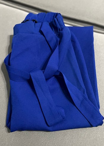 Kadın Mavi Saten Kemerli Salaş Pantolon - Görsel 2