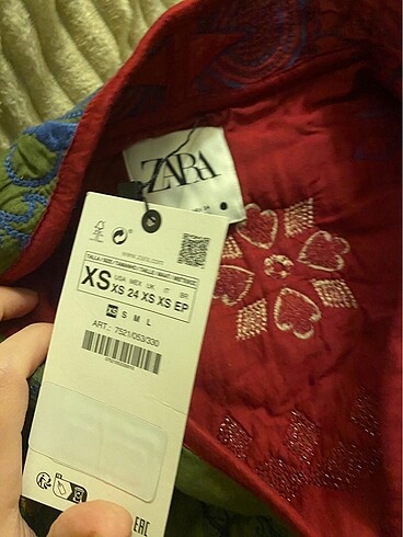xs Beden Zara sıfır etiketli desenli ceket