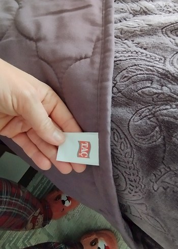 Koyu Mor kadife Desenli Yatak Örtüsü - Görsel 8