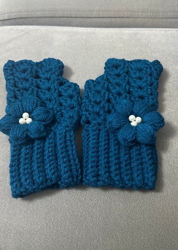 Mavi Örgü Kadın Eldiveni Çiçek Detaylı - Görsel 2