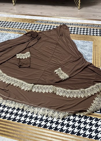 Drapeli Kahverengi Uzun güpürlü namaz elbisesi
İki parça - Görsel 3