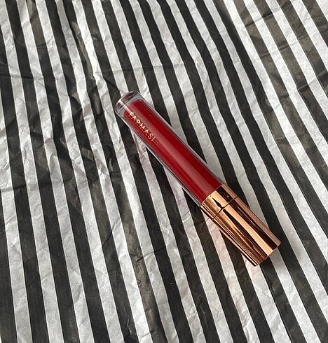 lip gloss