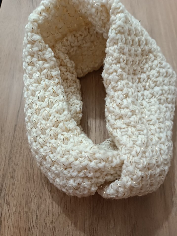 Örgü Beyaz Kadın Saç Bandı - Görsel 3