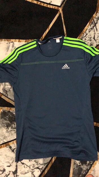 Adidas tişört