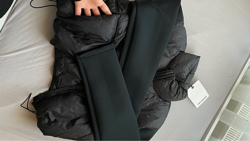 l Beden Pull&bear şişme mont