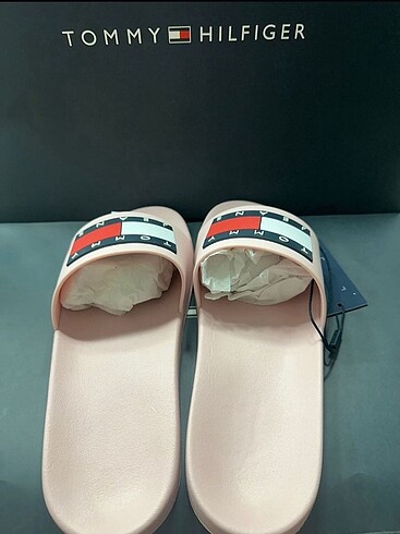 36,5 Beden Tommy hilfiger terlik