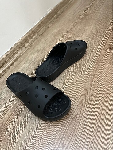 Crocs terlik