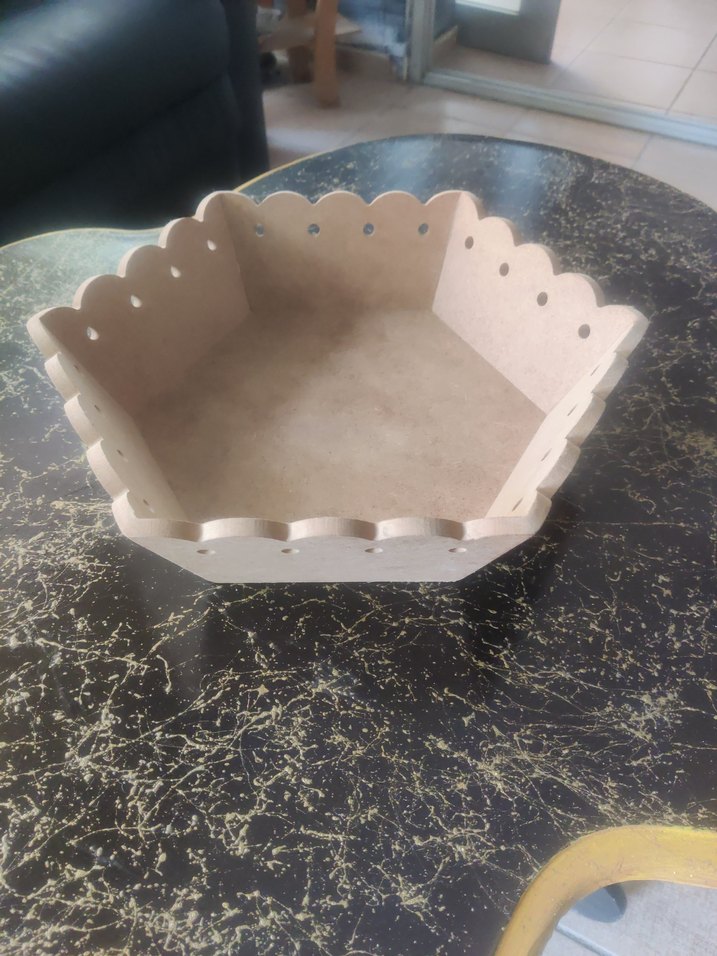 Altıgen Dalgalı Kenarlı Ekmeklik - Görsel 2