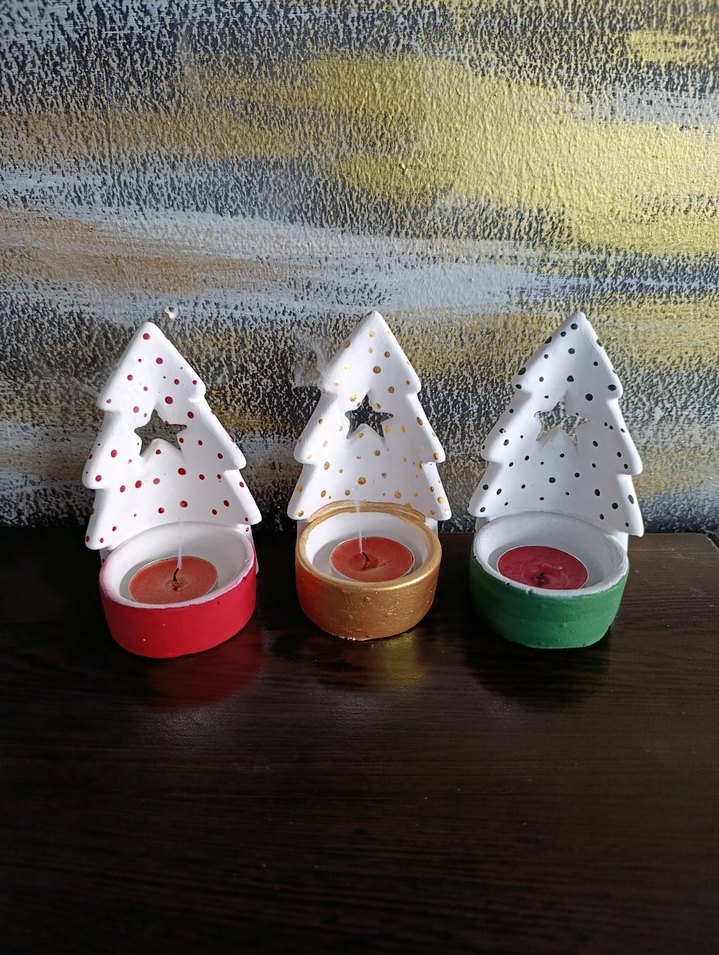 Renkli Altlıklı Beyaz Yılbaşı Ağacı Mumluk - Görsel 5