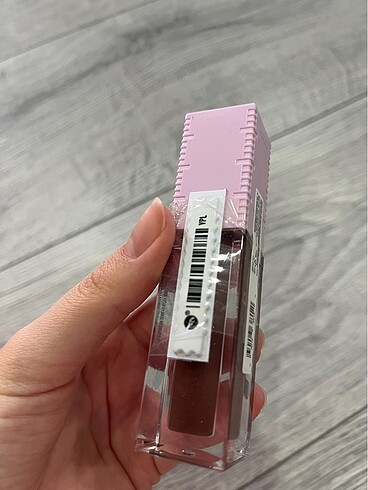  Beden Açılmamış Maybelline Lifter Plump Gloss 007 Cocoa Zing