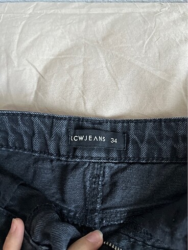 34 Beden siyah Renk Lcw midi jean etek