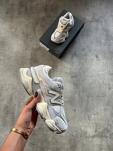New Balance 9060 Quartz Grey