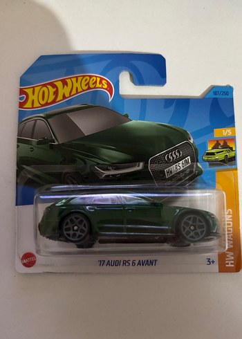 17 Audi RS 5 Avant Oyuncak Araba